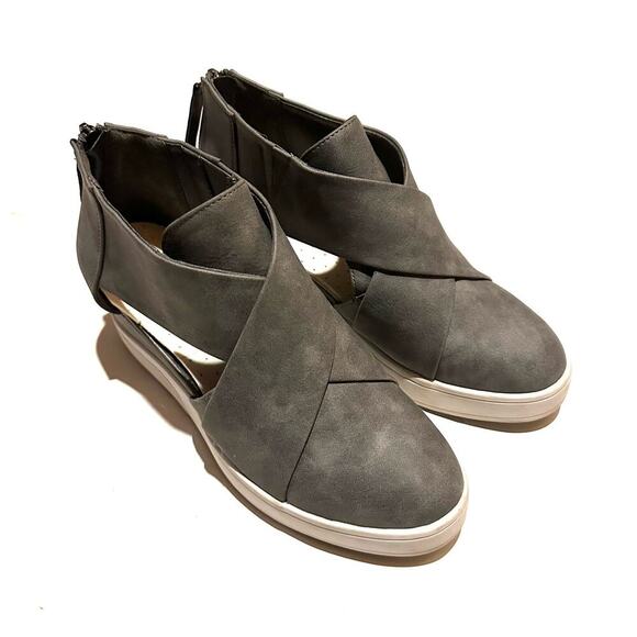 Journee Collection Seena Crossover Platform Wedge Shoes Women's 8 - Picture 1 of 8